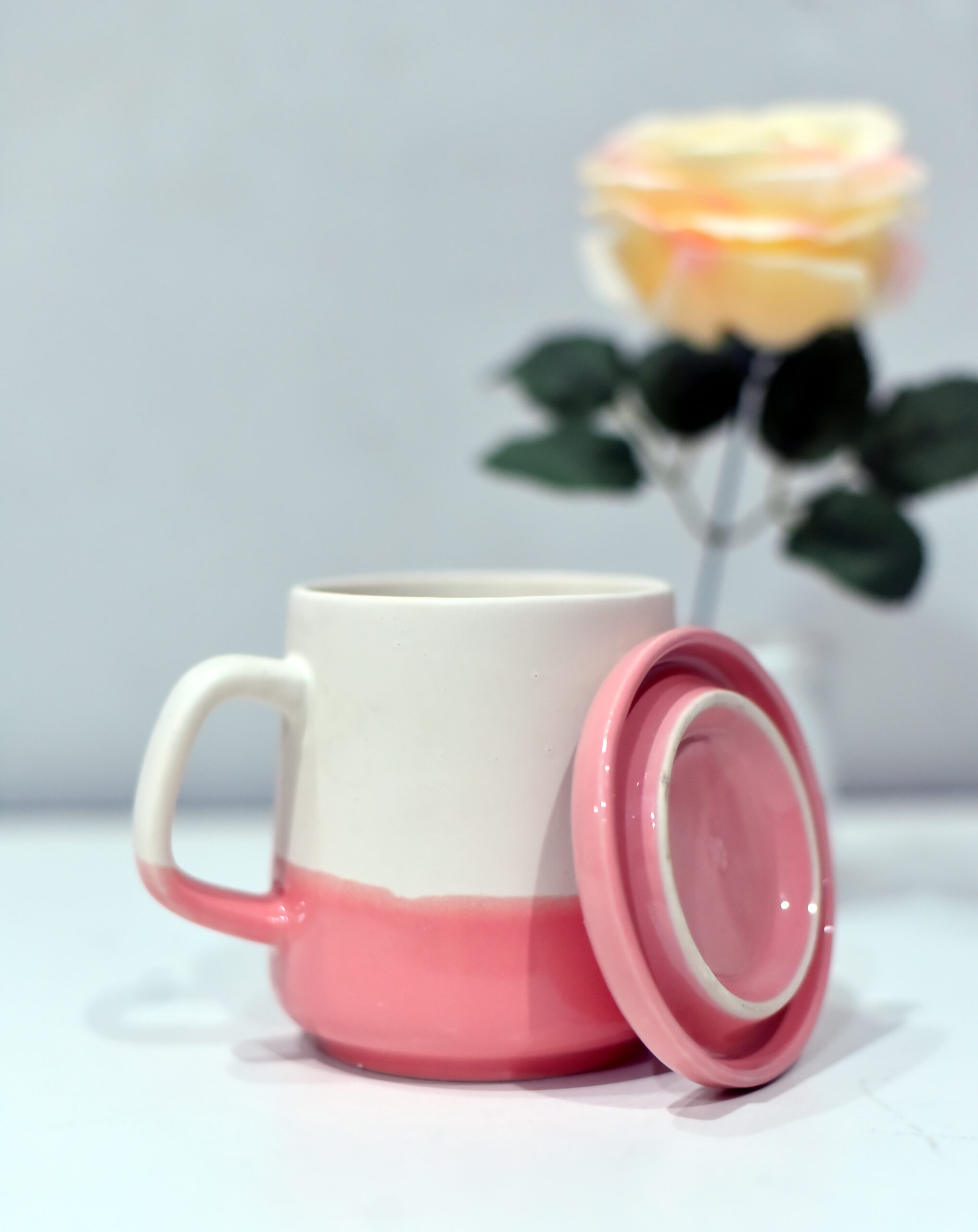 Premium Ceramic Mug with Lid-White and Pink